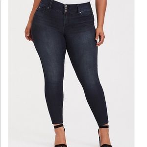 Torrid jeggings 14XS dark blue wash